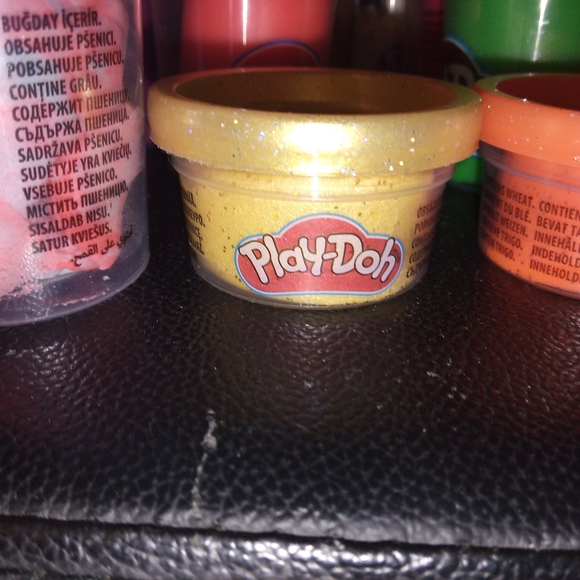 Purple and Red Modeling Compound Set - Picture 7 of 7